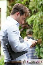 Using the Mobile Application to Network at Miami iDate2011