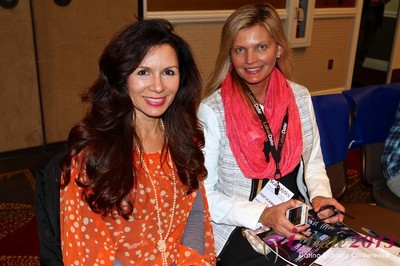 Networking at iDate during the 2013 Las Vegas Datng Industry Conference