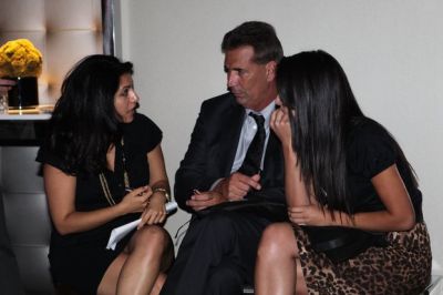 Business Meetings at the 2009 Dating Industry Convention